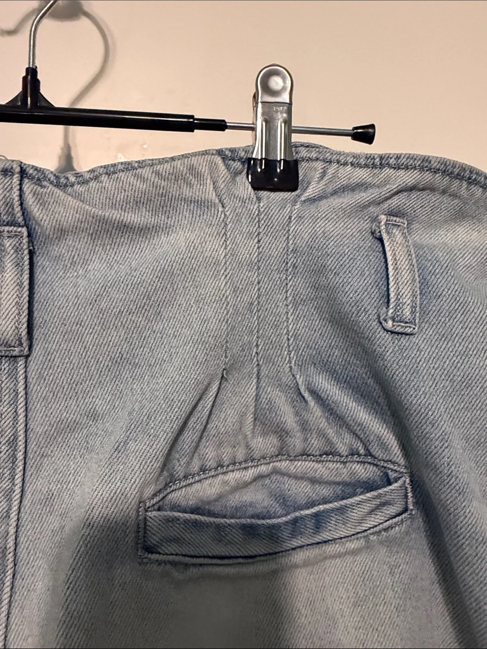 American Eagle Mom Short High-Waist Light Blue Denim Button-Front Women's Shorts